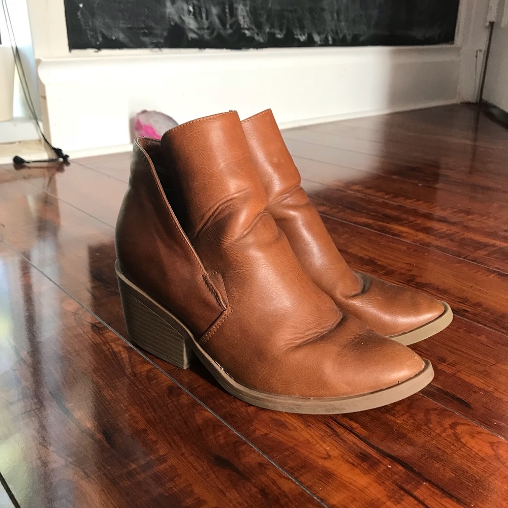 Ankle boots
